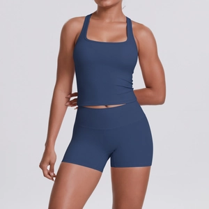 Détails de l'ensemble de yoga deux pièces bleu marine avec débardeur court et short taille haute