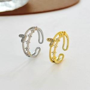 Set di anelli doppi regolabili in oro e argento con ciondolo a farfalla in zirconi