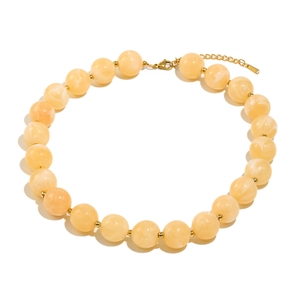 Collana di perle acriliche ambra con perline in acciaio inossidabile placcato oro 18K