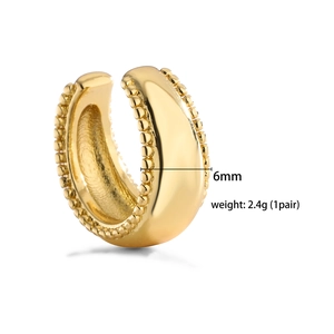 Detailed view of golden 6mm vintage beaded ear cuff with weight and size specifications