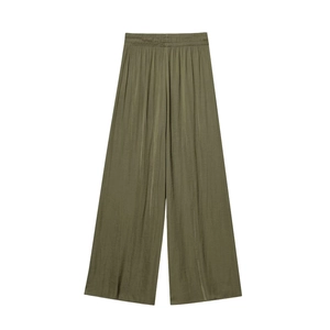 Pantalon large vert olive avec taille élastique pour un look décontracté d'été