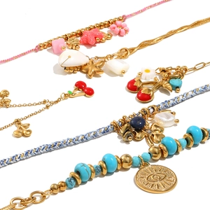Böhmische Edelstahl-Armbänder mit Türkis-Auge, Kirsch- und Muschel-Anhängern