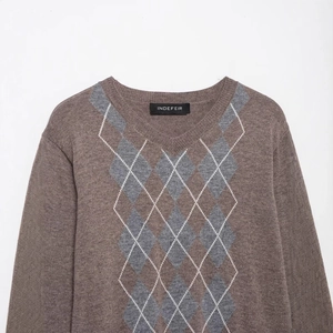 Men's brown V-neck wool blend knit sweater with classic grey argyle diamond pattern