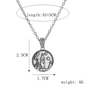 Detailed size specifications for silver punk skull pendant necklace showing chain dimensions