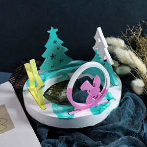Detalle de moldes de silicona para adornos de mesa redondos y decoración navideña DIY