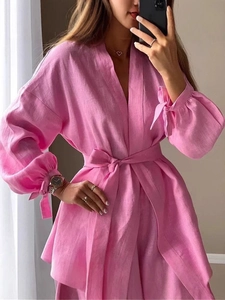 Ensemble rose à taille nouée avec manches lanternes et tissu texturé en lin et coton