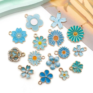 Set mit 15 blauen Emaille-Blumenanhängern aus Legierung für DIY-Schmuck und Schlüsselanhänger