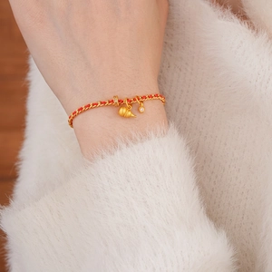 Bracelet cordon rouge plaqué or avec breloques cœur et calebasse pour femmes