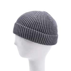 Berretto docker grigio scuro in maglia a coste per uomo e donna con risvolto