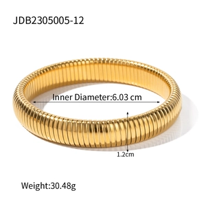 Golden 18k gold-plated stainless steel cuff bracelet with technical size specifications