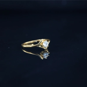 Elegant 18K gold plated titanium steel ring with six-prong Moissanite on mirror surface