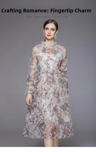 Vista detallada del vestido de gasa con estampado floral, manga larga y volantes