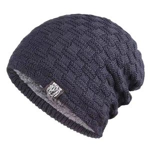 Men's thick knitted beanie with warm fleece lining and stylish tiger patch detail