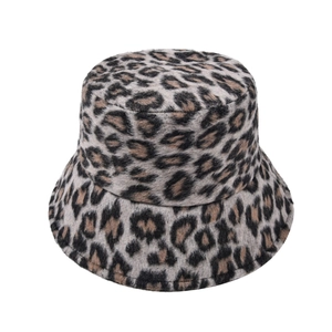 Chapeau bob d'hiver à imprimé léopard en fausse fourrure chaude et peluche douce