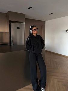 Survêtement noir pour femme avec rayures blanches et sweat à demi-fermeture éclair