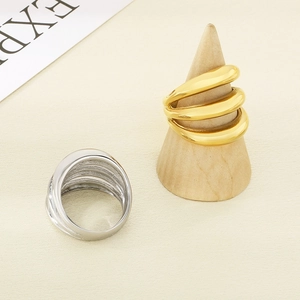 Anello a tre strati in acciaio inossidabile oro e argento dal design minimalista