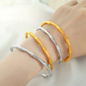 Bamboo style 18K gold plated titanium steel open collar necklace and bracelet set