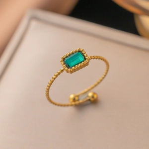 Square emerald zircon gold adjustable ring with twisted band and beaded edge detailing