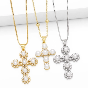 Collana Con Pendente A Croce Ottone Placcato Oro Con Zircone E Perla Artificial Gioielli Di Moda Per Donna