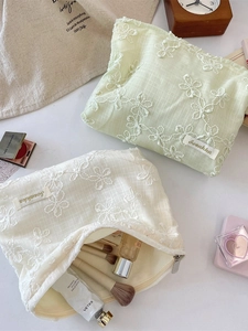 Lace floral embroidery cosmetic bag with checkered texture and large capacity