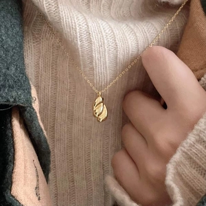 Minimalist 925 silver irregular gold croissant pendant necklace shown on model