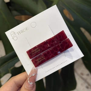 Elegant deep red marble hair clip set with gold France Handmade lettering