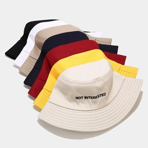 Cappelli a secchiello pieghevoli in tela con ricamo in diversi colori alla moda