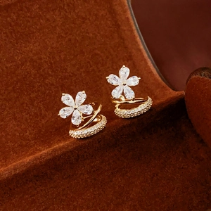 Elegant champagne gold flower C-shaped earrings with pear-cut zircon and pavé crystals