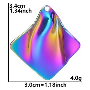 Detailed view of fluid aurora-colored metal pendant with 3.4cm height dimensions