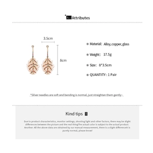 Detailed size and material guide for crystal leaf earrings showing 8cm length dimensions