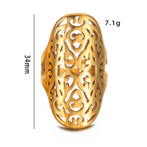 Detailed view of 34mm gold hollow flower ring with weight specifications