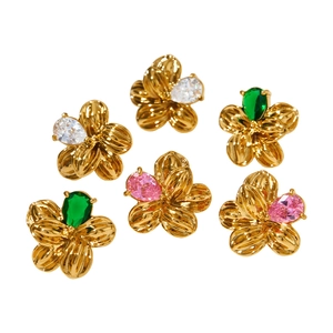 Boucles d'oreilles fleur en acier inoxydable doré serties de zircons colorés en goutte