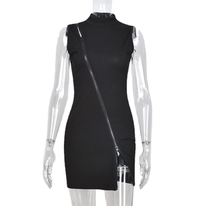 Mini robe sexy noire sans manches en tricot avec fermeture éclair et dos nu ouvert