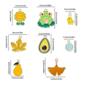 Detailed size specifications for alloy pendants including sunflower and ginkgo leaf charms