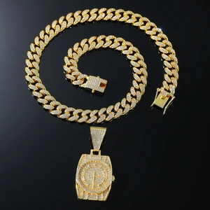 Set gioielli hip hop dorati con ciondolo a orologio e catena cubana ghiacciata