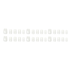 Set di 30 unghie finte bianco latte effetto cat-eye con forma quadrata e ovale