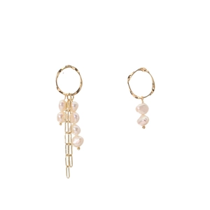 Asymmetric long tassel earrings with natural white baroque pearls and gold-plated metal