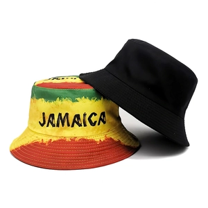 Jamaika Fischerhut-Set in Schwarz und Rasta-Farben mit rot-gelb-grünem Farbverlauf-Druck