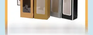 Détail de sacs cadeaux pour vin avec fenêtre transparente et poignées en papier