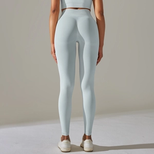 Vue arrière du pantalon de yoga taille haute sans couture avec effet push-up