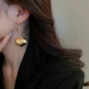 Vintage textured golden heart drop earrings for women with elegant minimalist aesthetic