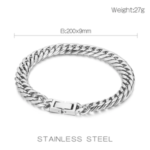 Detail shot of stainless steel double curb chain bracelet with 200x9mm size specifications