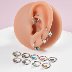 Anneaux de nez et septum 16G en forme de cœur avec opale en acier inoxydable multicolore