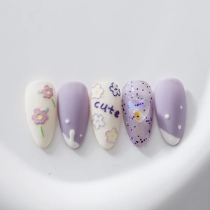 Adesivi per unghie con fiori viola 3D in rilievo con finitura opaca e cuori