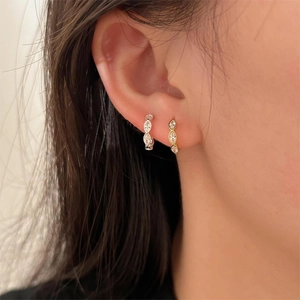 Elegant S925 sterling silver marquise zircon hoop earrings in gold and silver finish