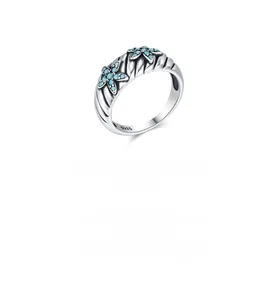 Detailed close-up showing the S925 sterling silver hallmark inside the starfish ring