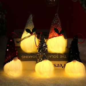 Ensemble de gnomes de Noël brillants avec chapeaux à paillettes et lumière LED chaude