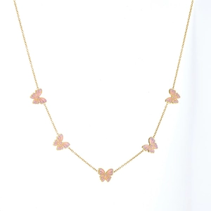 Collana in acciaio dorato con cinque pendenti a farfalla in smalto rosa sfumato