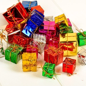 Ornements Boîte Cadeau Suspendus Sapin Noël Mousse Papier Métallisé Décoration Fête Festive Laser Coloré Carré