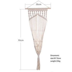 Detail view of handmade macrame cat hammock with 95x35cm dimensions and wooden rod